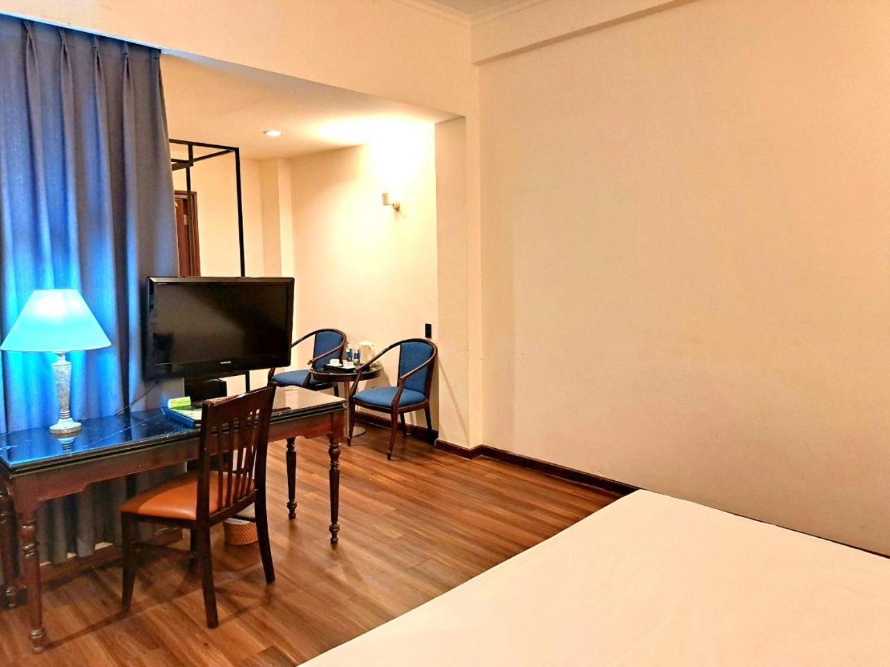 Liberty 2 Hotel Ho Chi Minh-stad Buitenkant foto