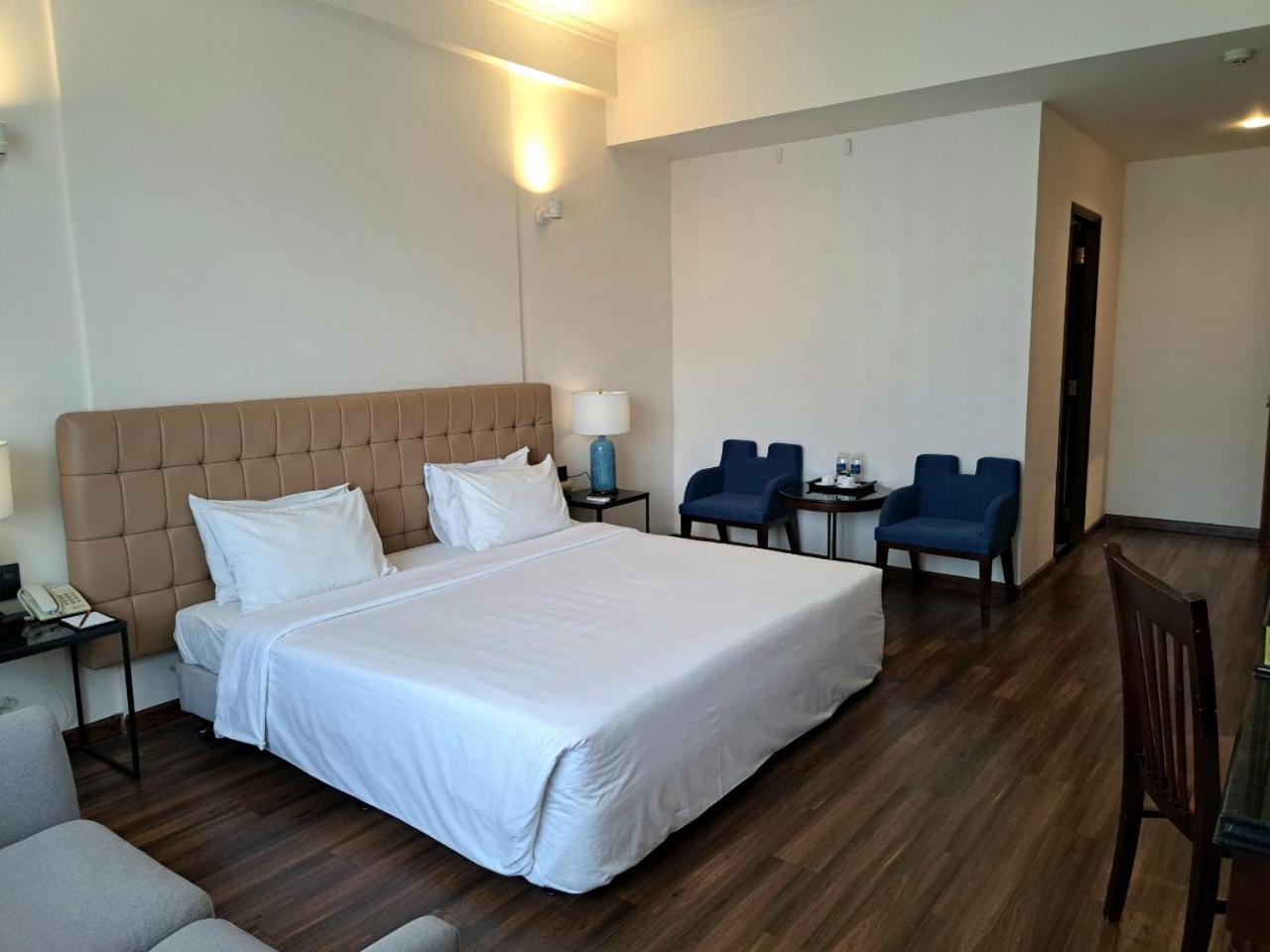 Liberty 2 Hotel Ho Chi Minh-stad Buitenkant foto