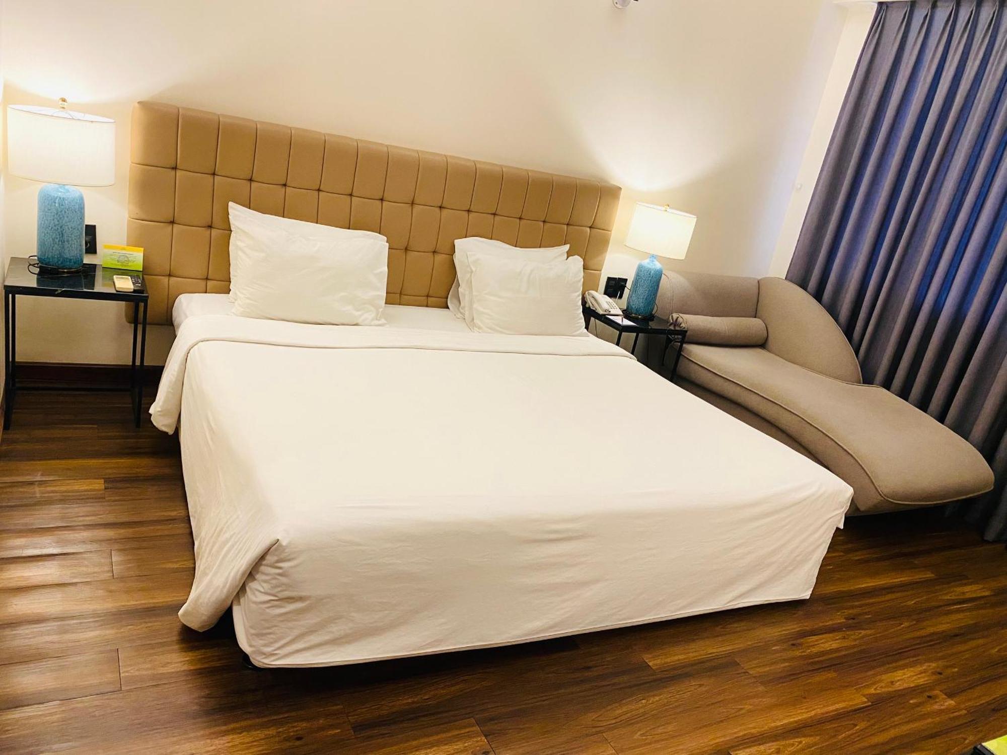Liberty 2 Hotel Ho Chi Minh-stad Buitenkant foto