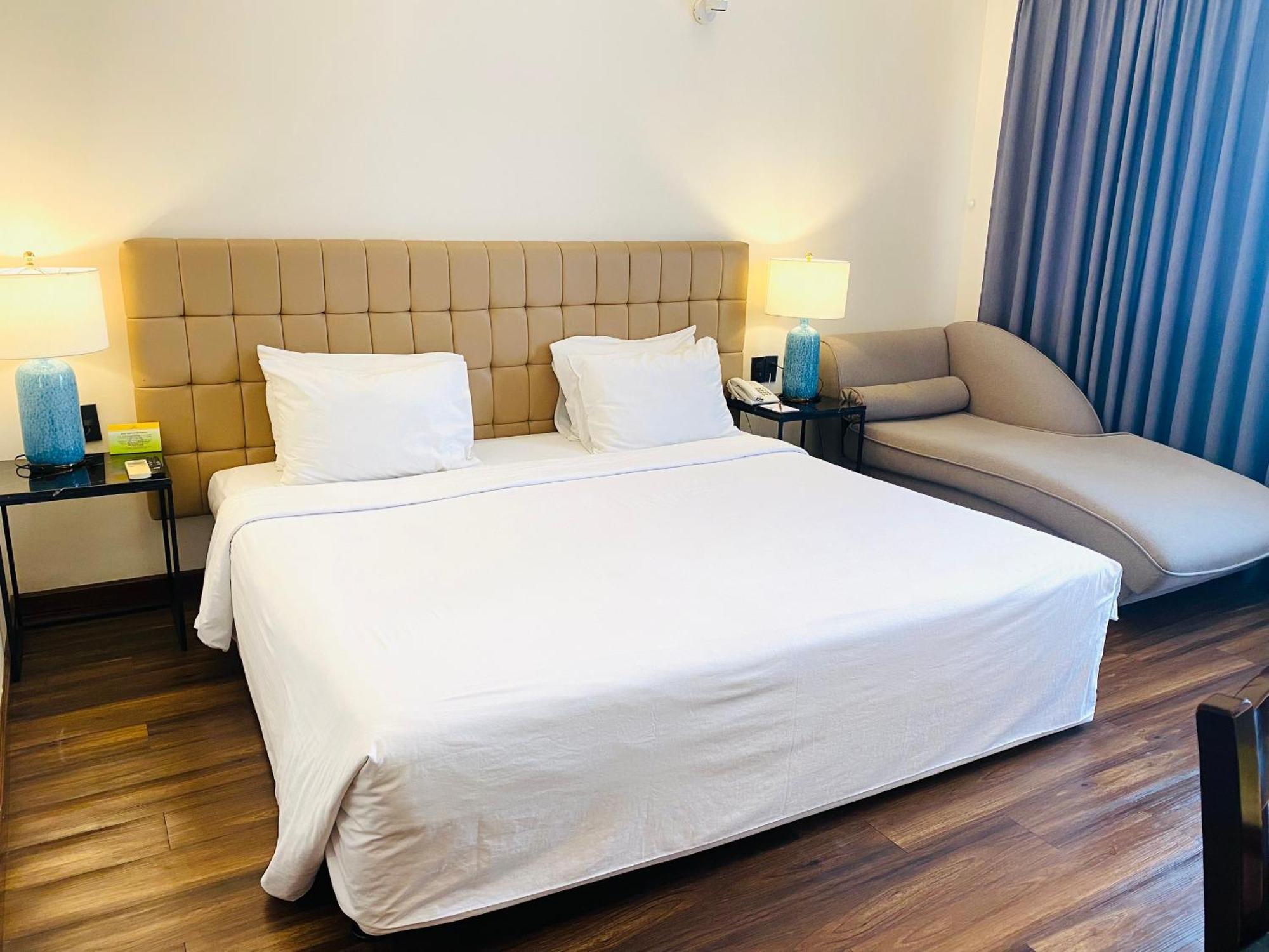 Liberty 2 Hotel Ho Chi Minh-stad Buitenkant foto